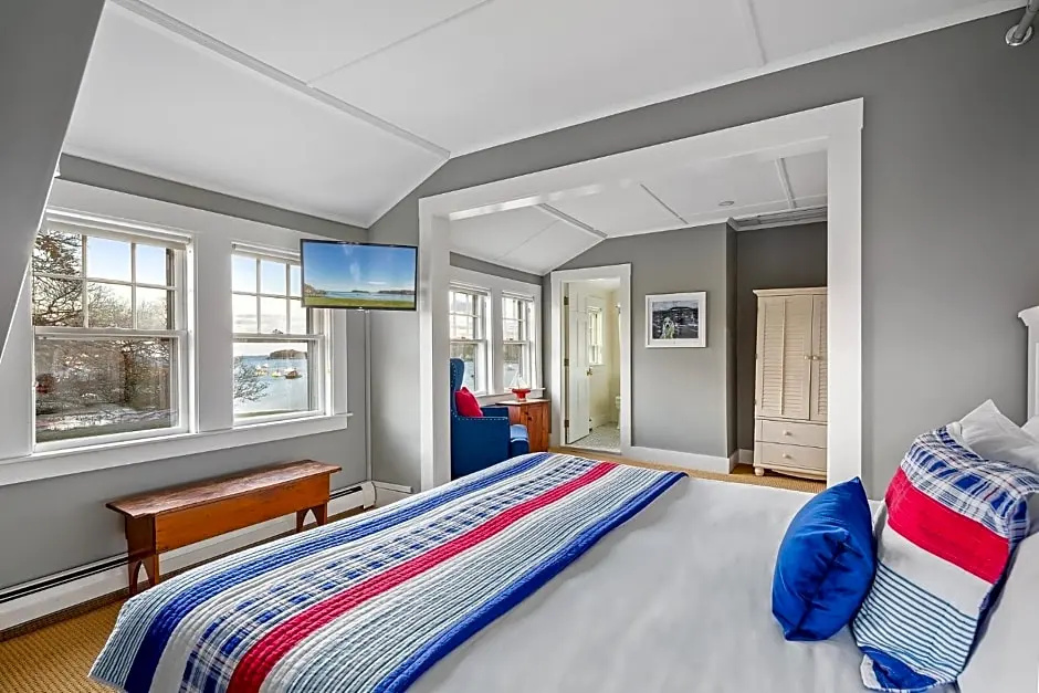 Double Suite with sea view (full double bed)
