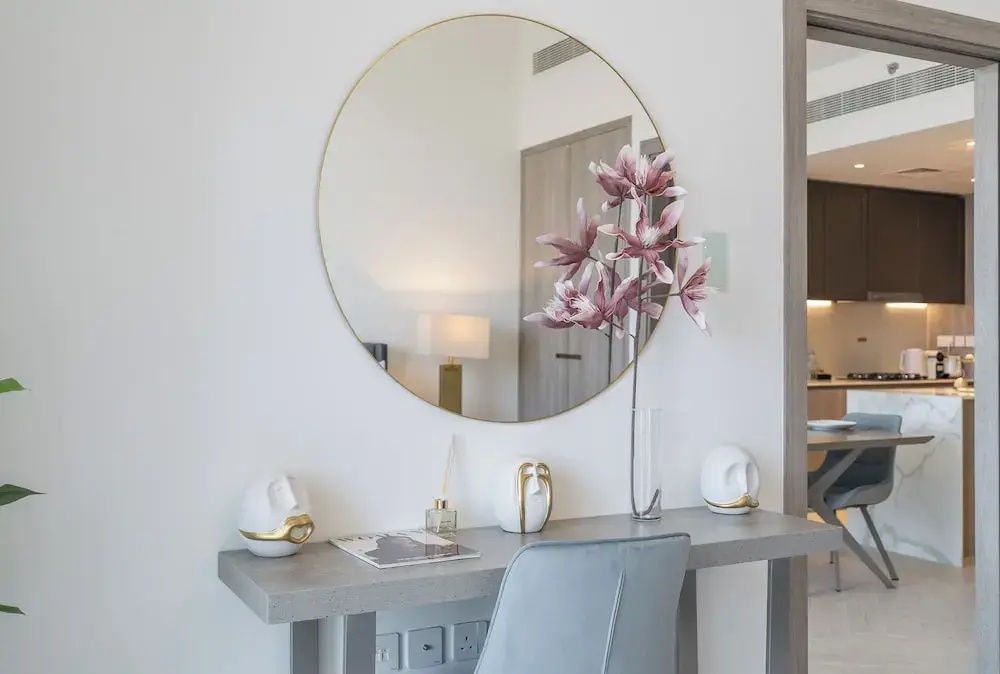 Luxury Stay At JVC with Pool & Gym — фото