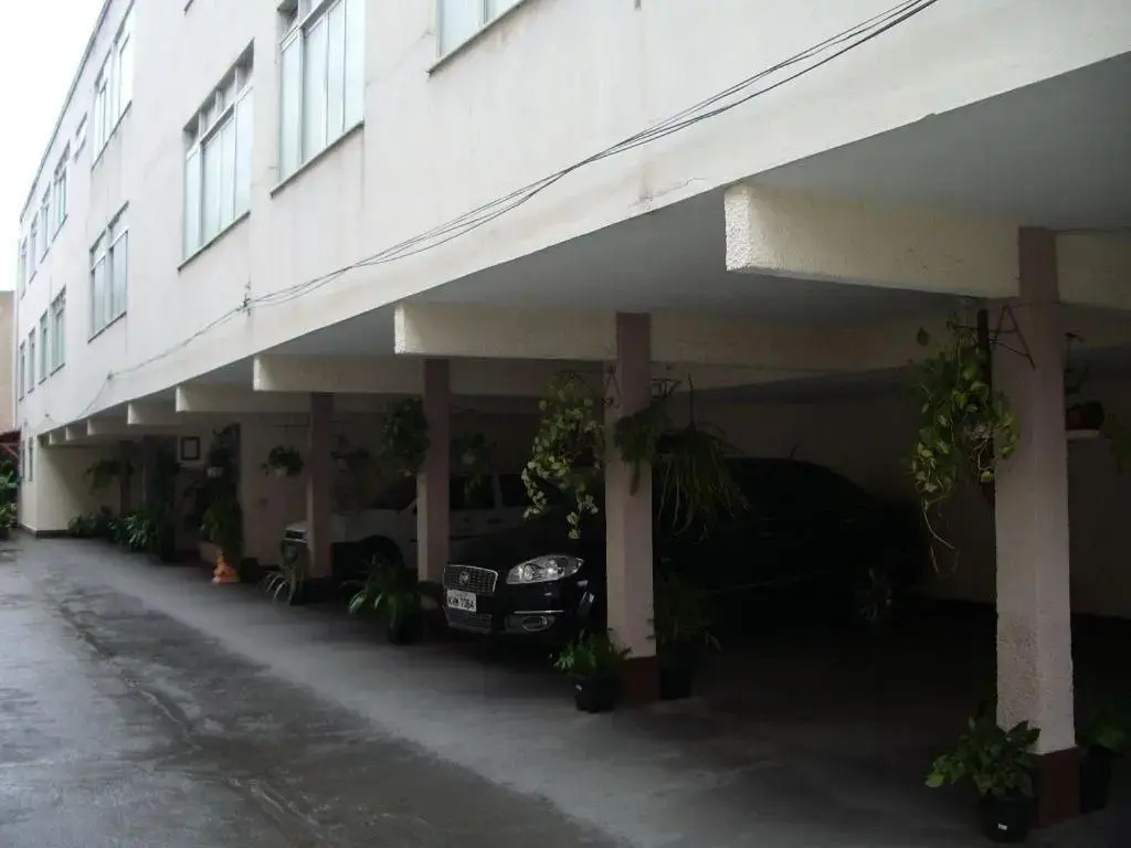 Apto a 2 quadras da praia