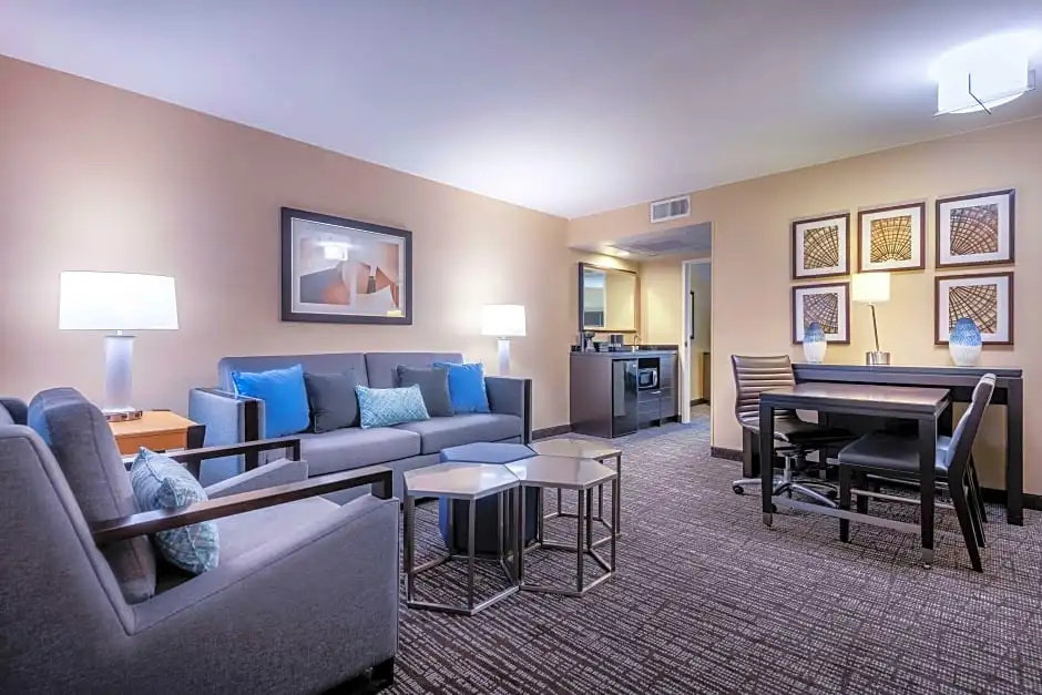 Embassy Suites by Hilton Los Angeles International Airport North - Chambres