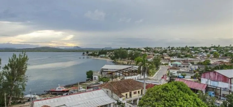 Beach & Waterfront