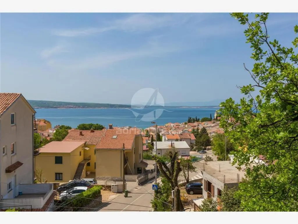 Apartment with sea view