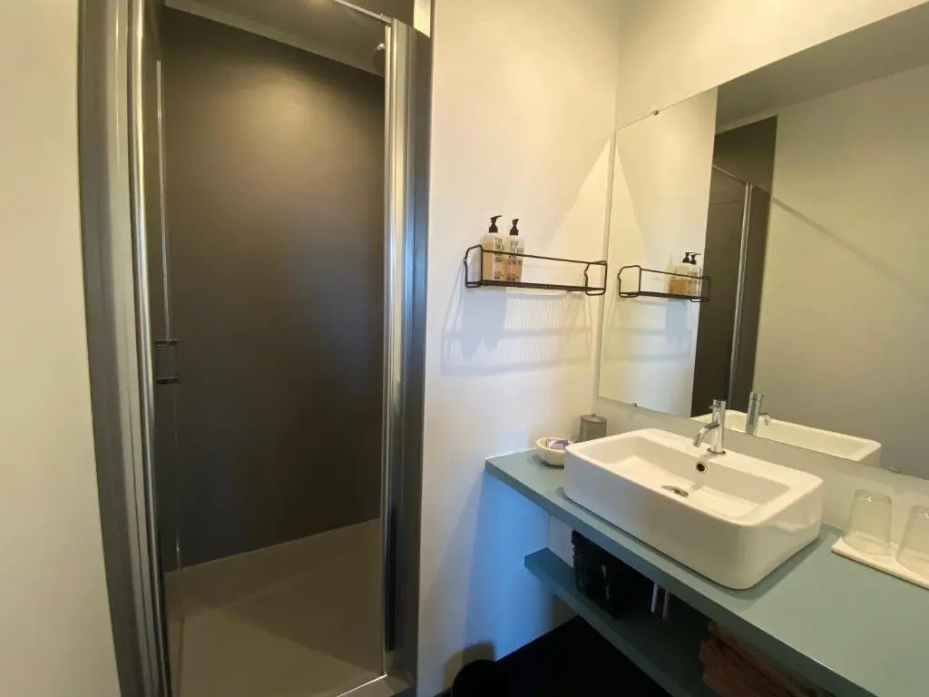 Deluxe Studio