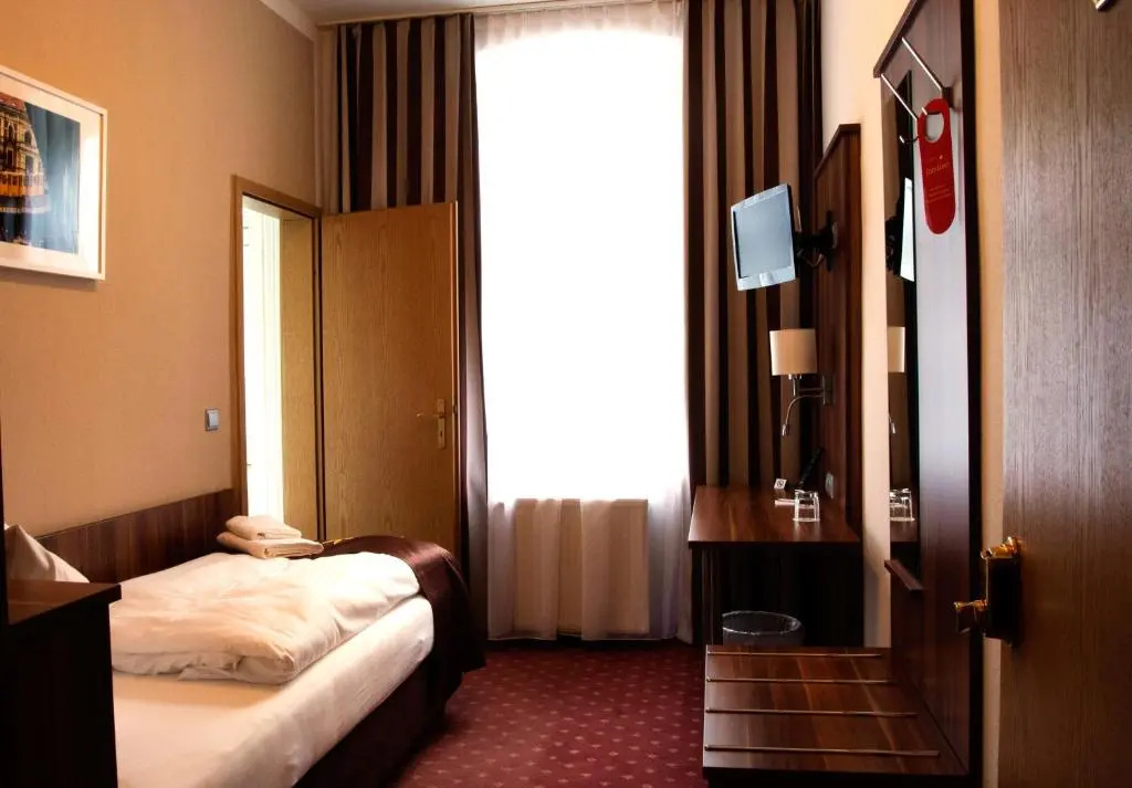 Gold Hotel - Chambres
