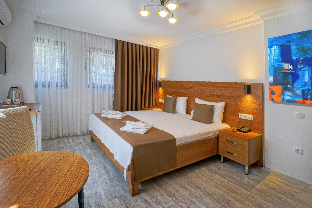 Standard Double room (full double bed)