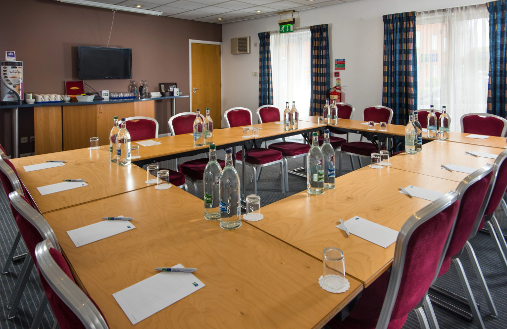 Holiday Inn Express Gloucester - South by IHG - Général