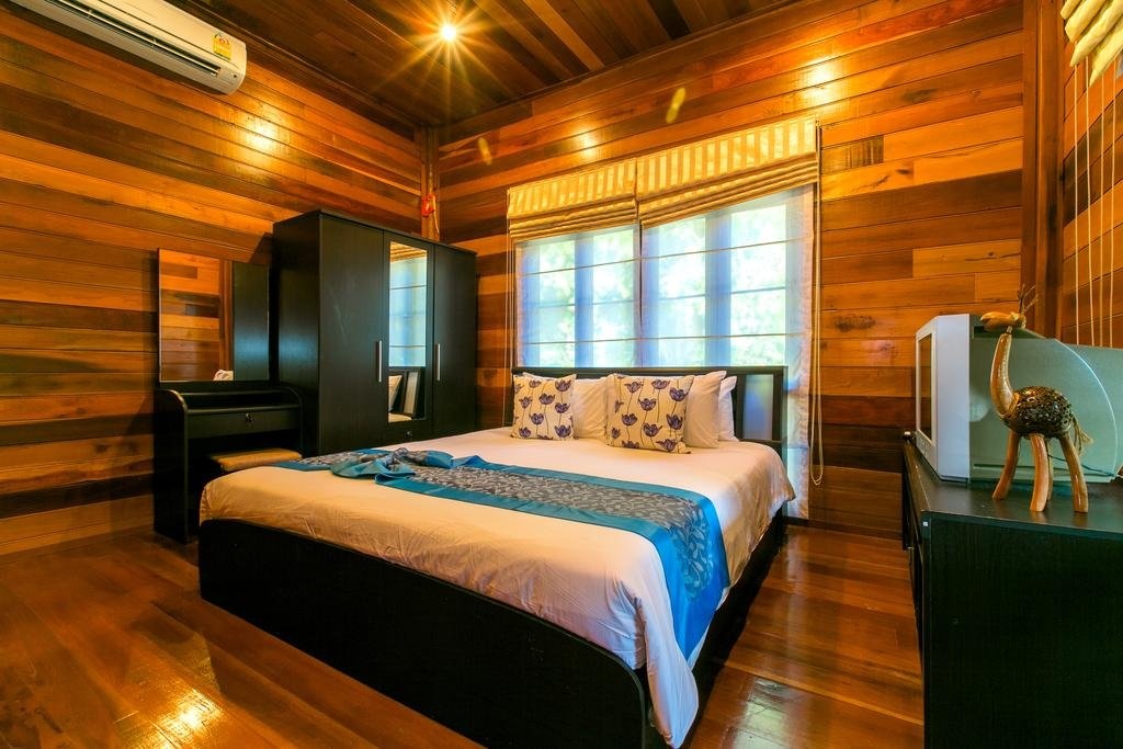 Baan Boonrod — 2