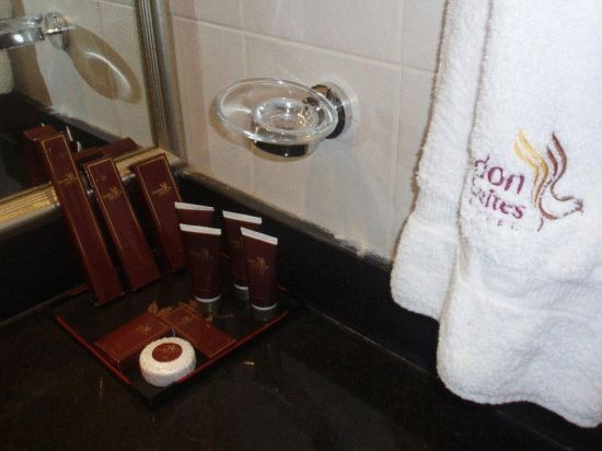 London Suites Hotel