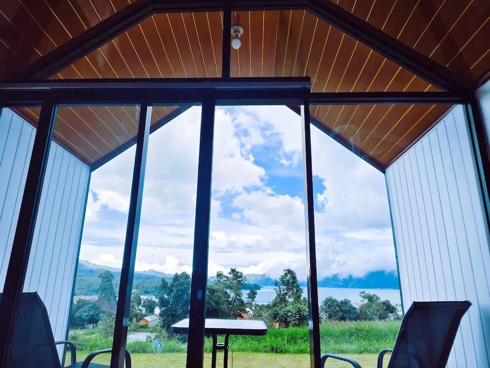Отель Royal Indah Cabin в Кинтамани