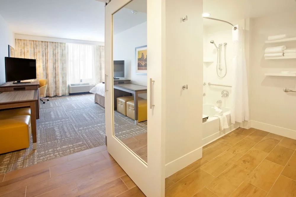 Hampton Inn & Suites Minneapolis / Downtown - Chambres