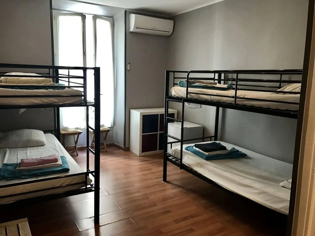 Hostel Meyerbeer Beach by null