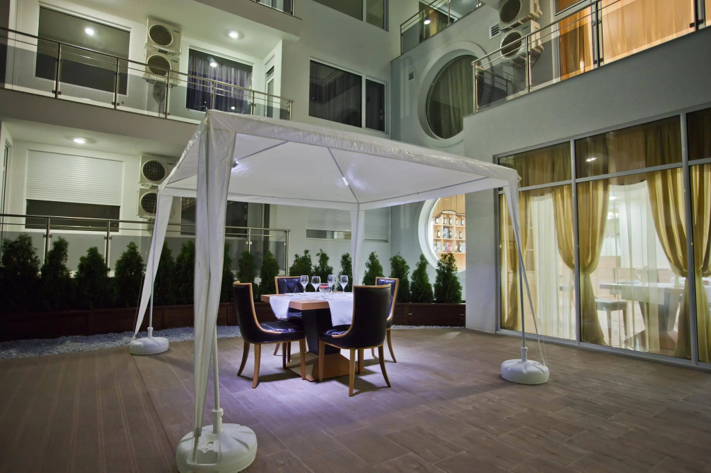 Incognito Hotel