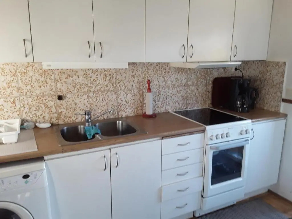 2 Bedrooms Cottage
