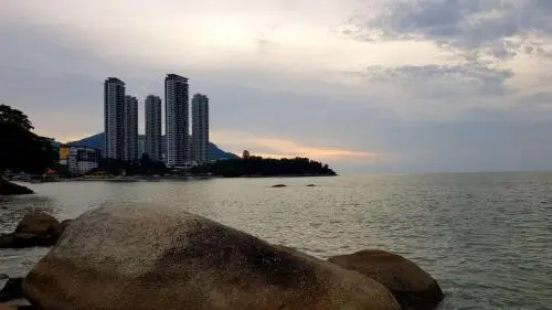 Beach & Waterfront