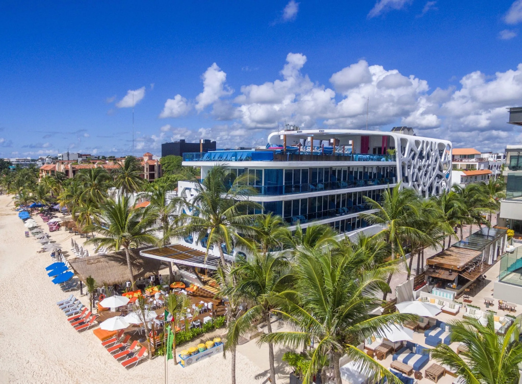 Beach & Waterfront