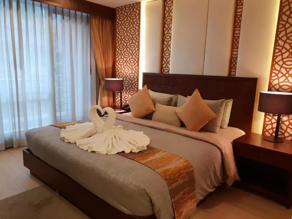 De Arni Hotel Bangkok - Tap to explore photos