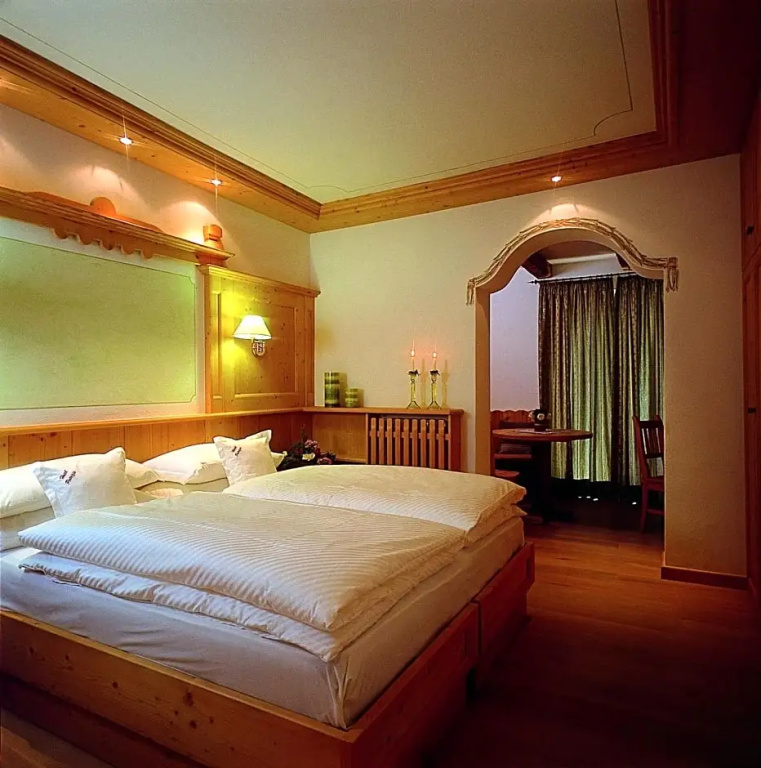 Standard Double room with balcony (full double bed)