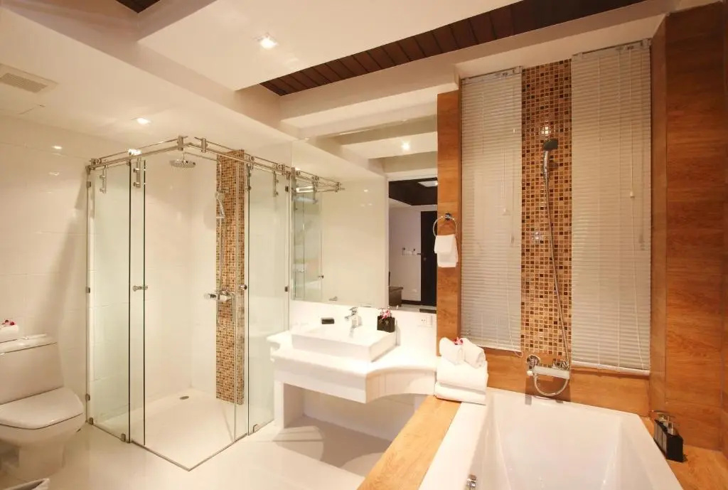 Rayaburi Hotel Patong - Chambres