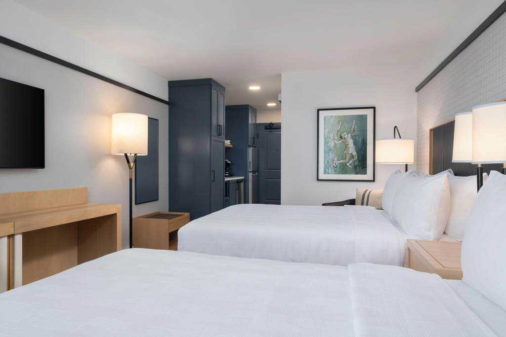Denizen Hotel — 4