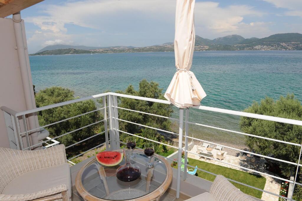 Agnadi Suites 4 *
