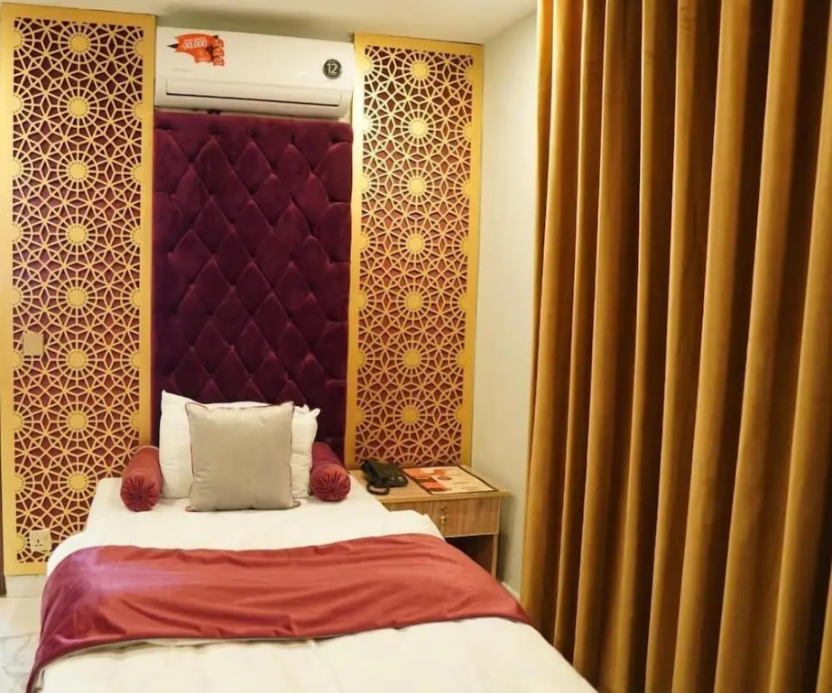 Nuva Hotel