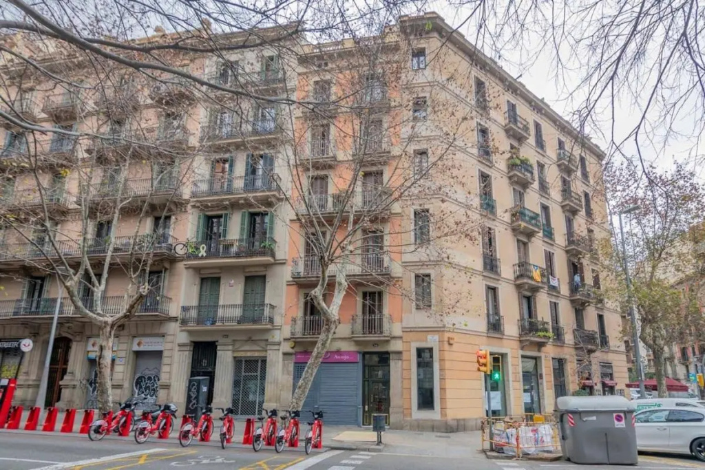 Exclusive 2 bedroom apartment in the city center