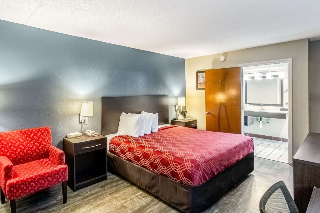 Standard Double room (full double bed)