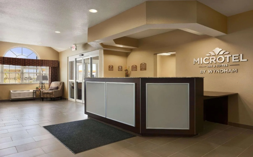 Lobby & Reception
