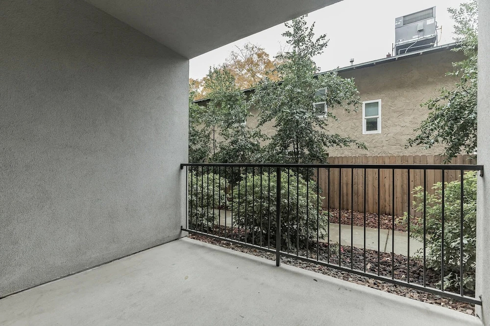 Modern Apartment With Upgraded Amenities Near CSU