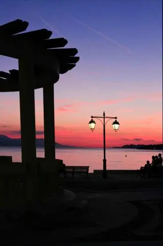 Beach & Waterfront