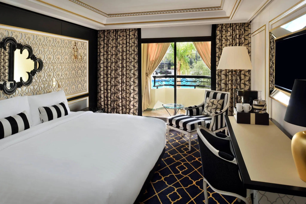 Deluxe Double room with balcony and with view (full double bed)