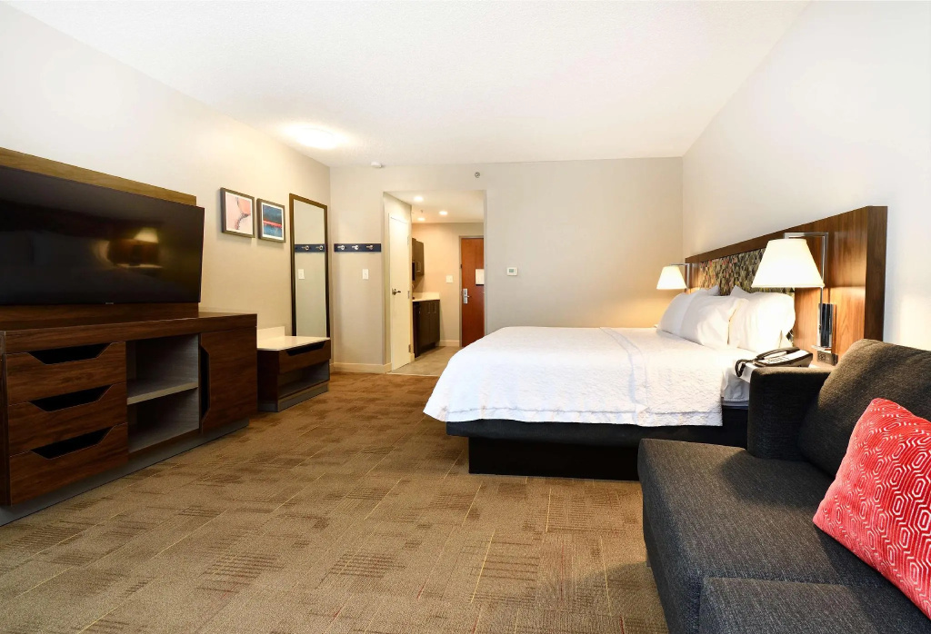 Standard Double room (full double bed)