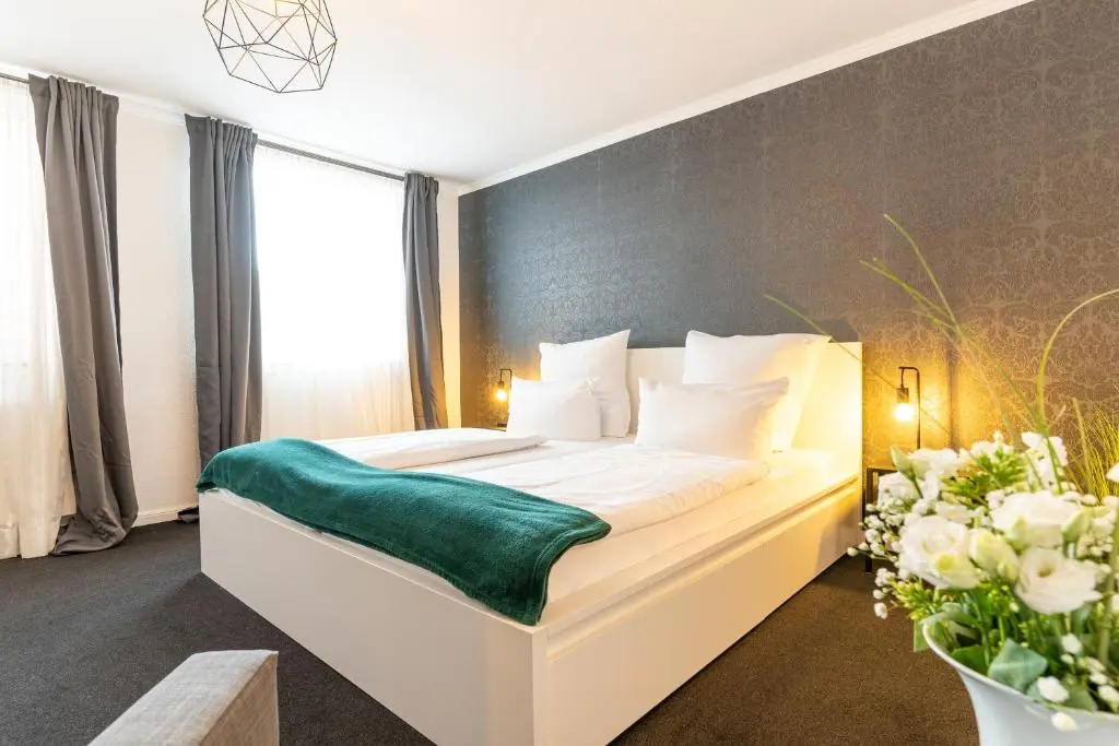 Standard Double room (full double bed)