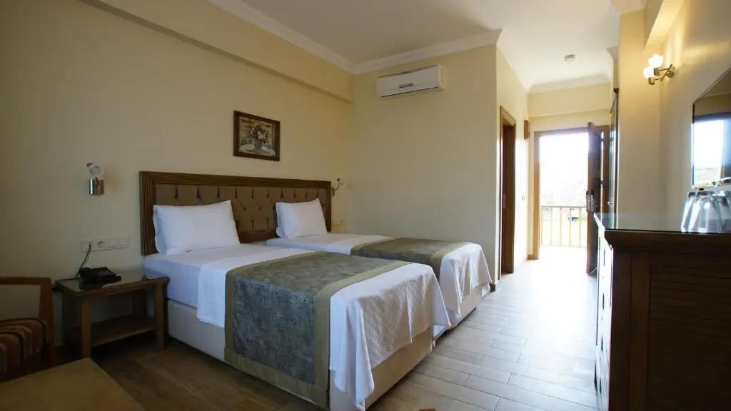 Standard Double room (full double bed)
