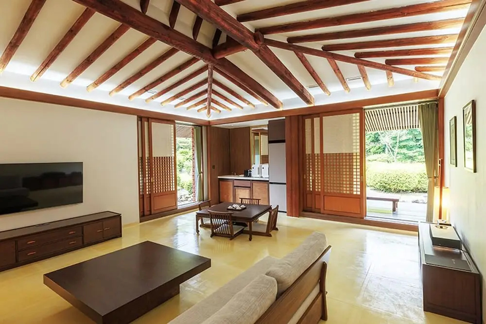 Royal room
