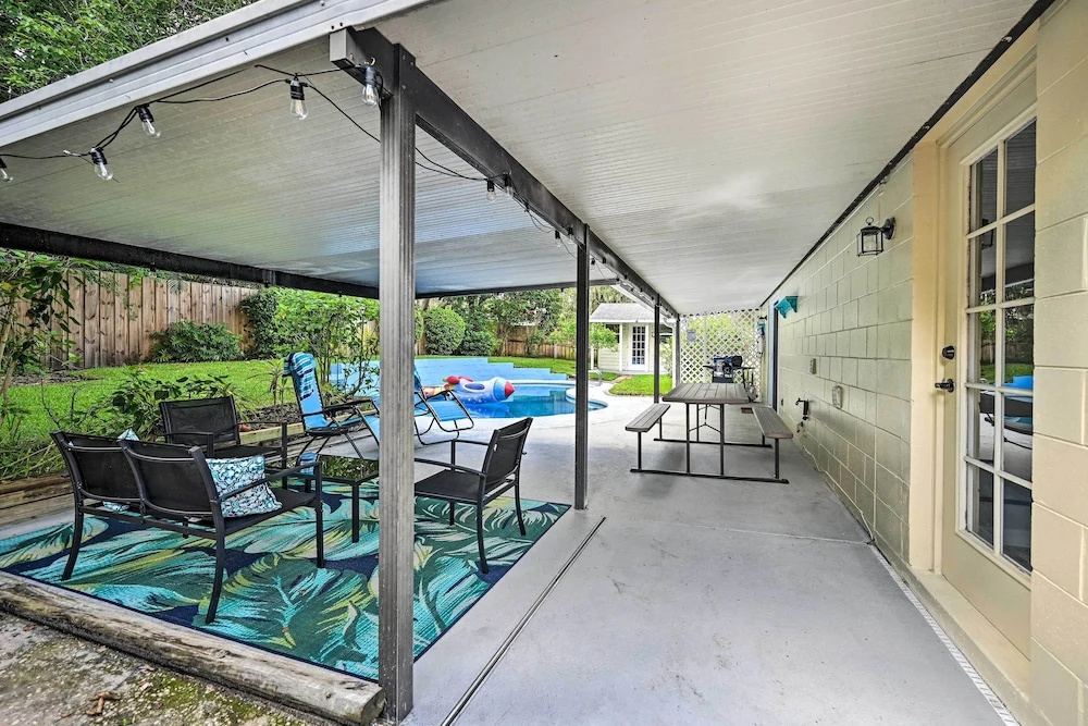 Spacious Brandon Home w/ Private Outdoor Pool