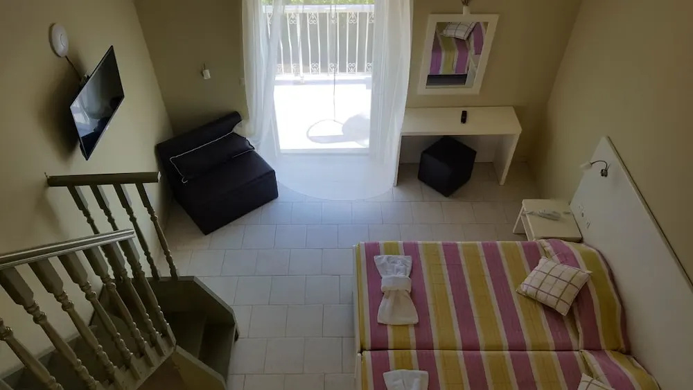 Standard Triple Family room