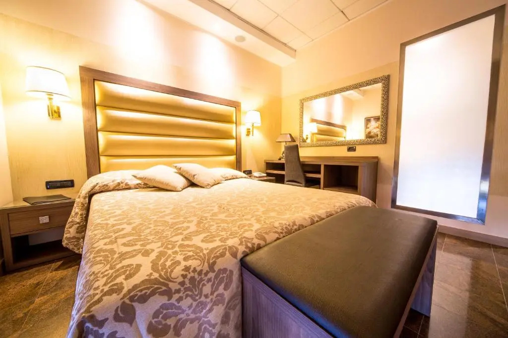 Superior Double room (full double bed)