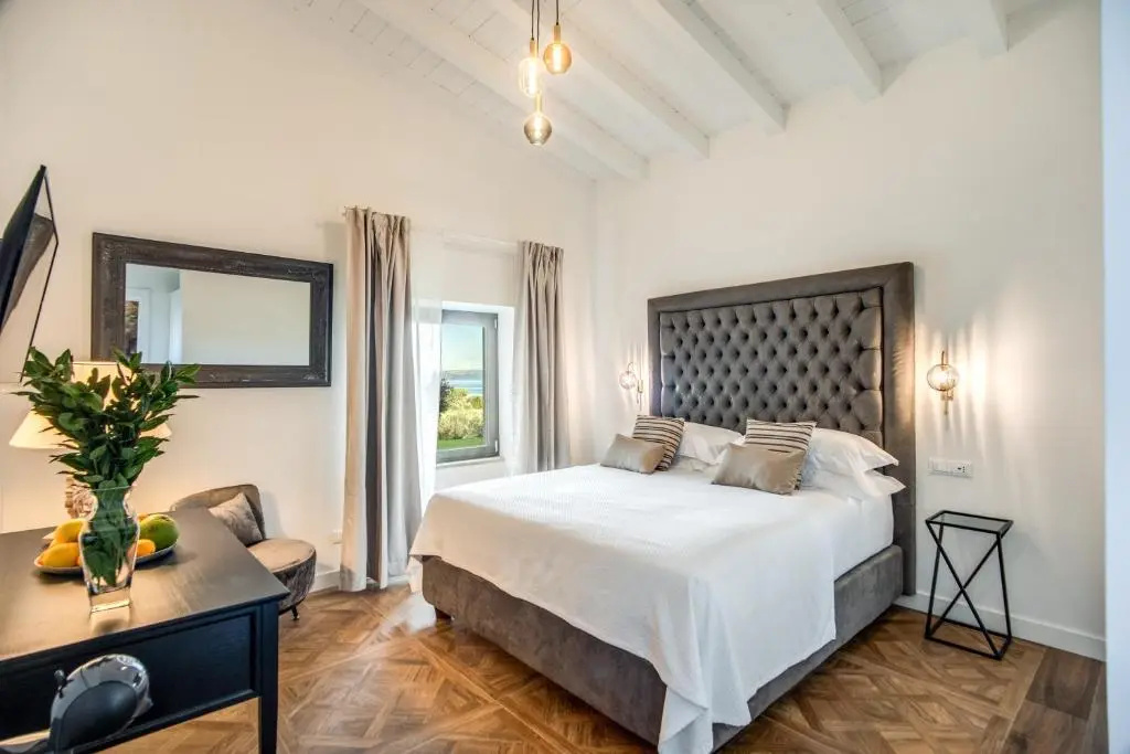 Standard Double room with garden view (full double bed)