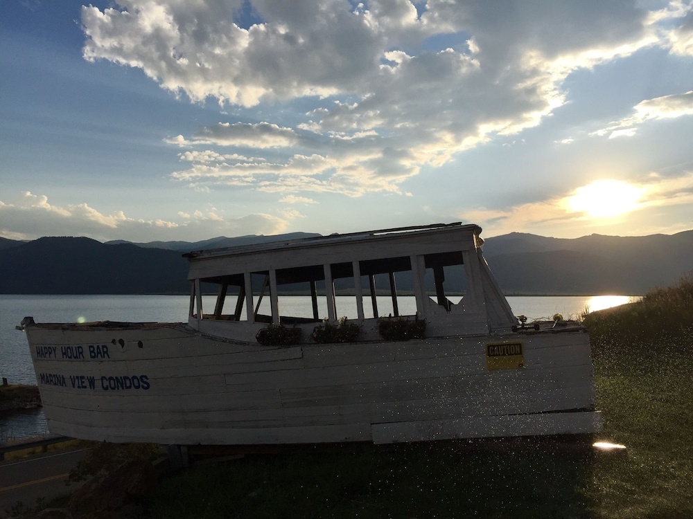 Lake View Suites - 2