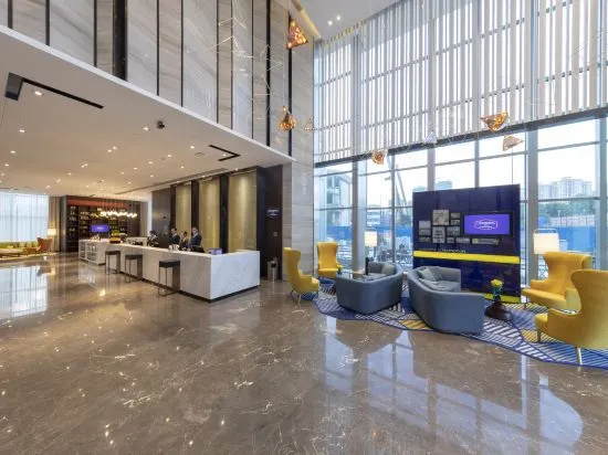 Hampton by Hilton Zhanjiang Renmin Avenue — фото 1