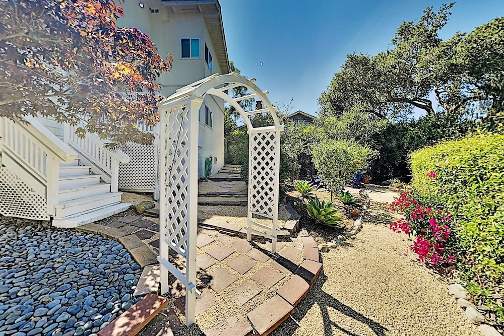 1902 El Camino De La Luz Home 2 Bedrooms 2 Bathrooms Home