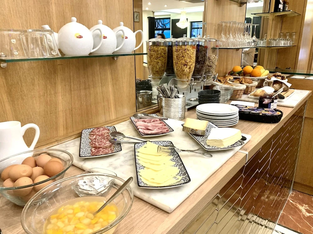 Hotel photo 12