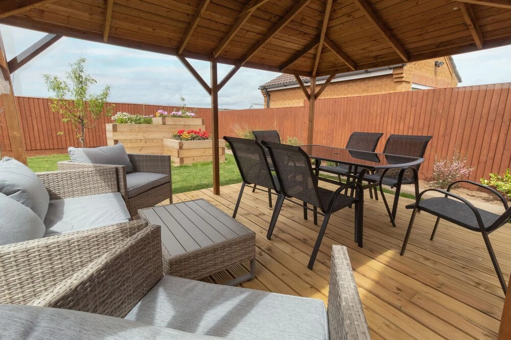 Cedar Drive, Holbeach - 1 to 4 - Self Catering