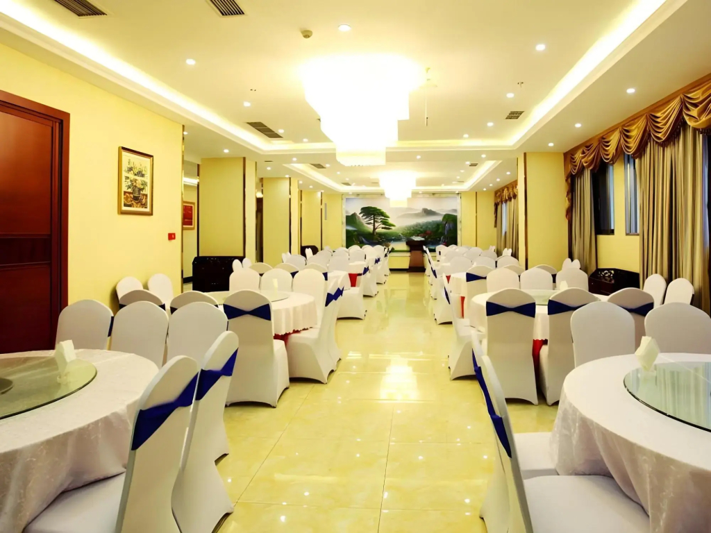 GreenTree Eastern ZiGong Huashang International City Huichuan Rd Hotel - фото 15