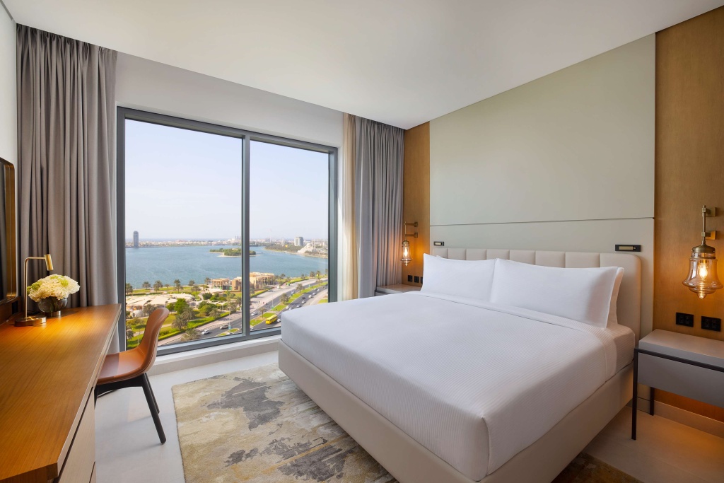DoubleTree by Hilton Sharjah Waterfront Hotel & Residences - 5