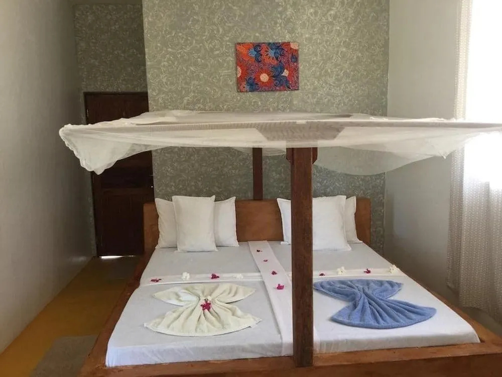 Barabara House — 5
