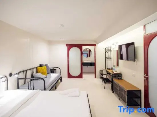 4 Bedrooms Family Duplex Apartment