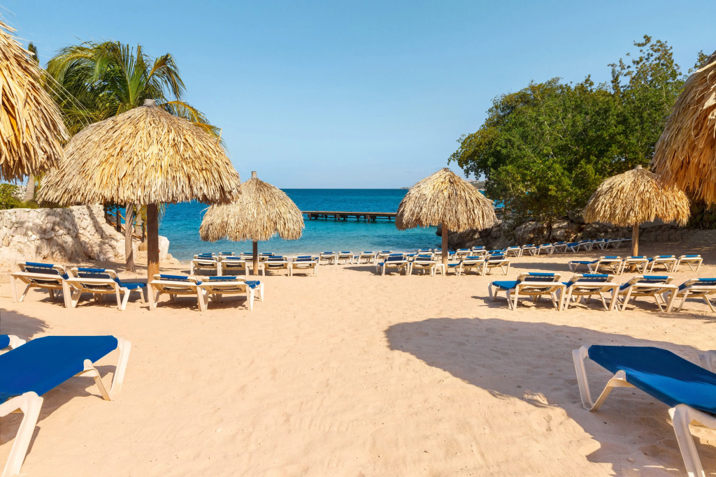 Beach & Waterfront
