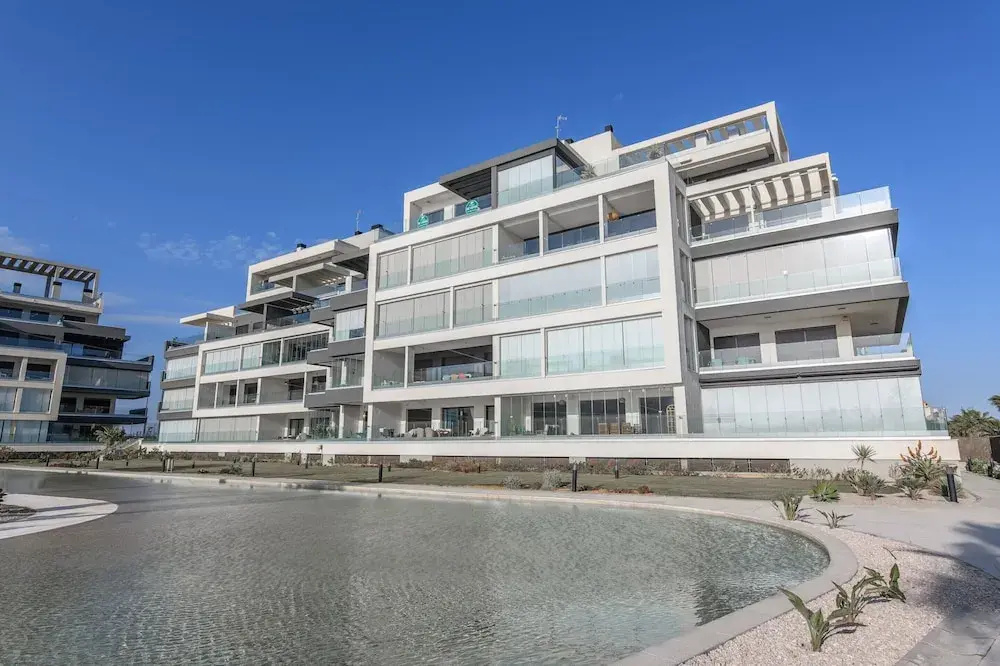 New Apartment With Sea Views